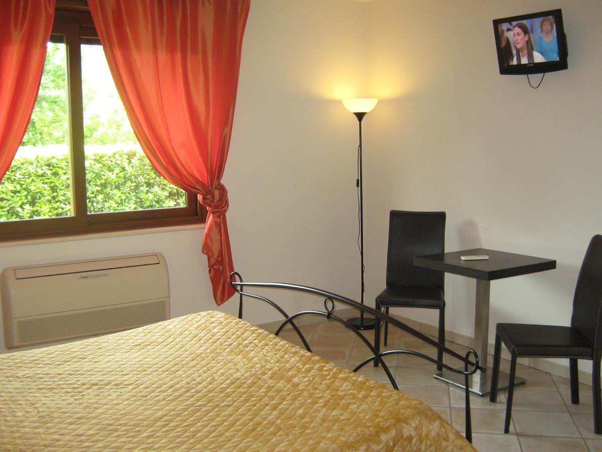 B & B Oasi Rosciano  Екстер'єр фото