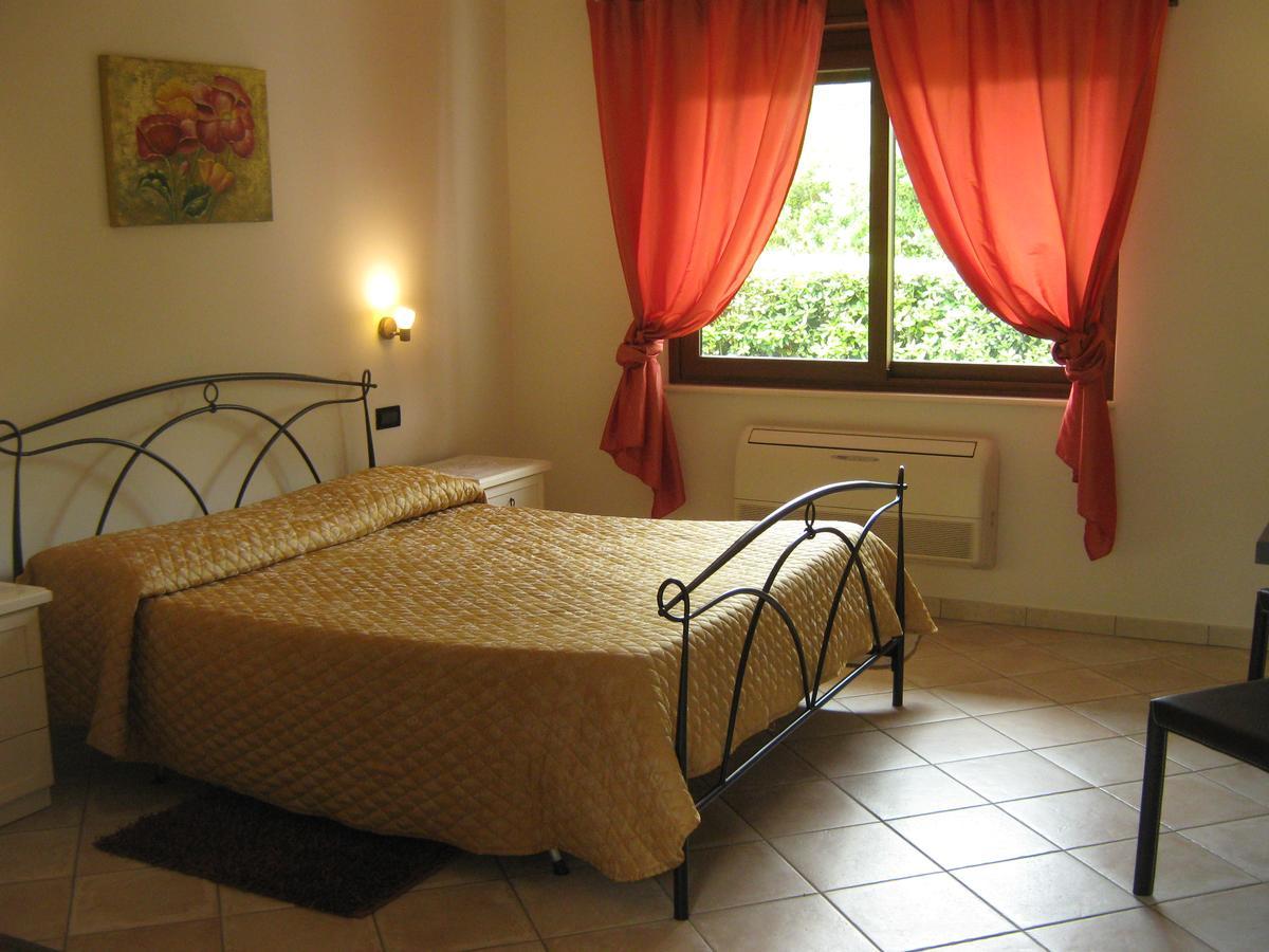 B & B Oasi Rosciano  Екстер'єр фото
